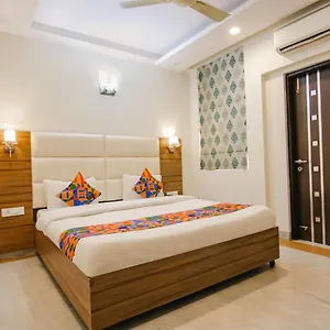 hotel-kesar-inn.top-gurgaonhotels.com/